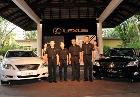 201001_lexus_LS460.jpg