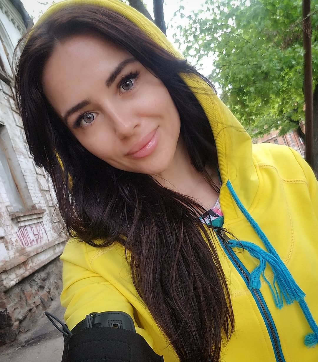 2354742435_001.jpg