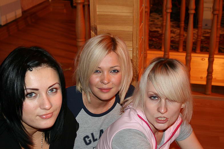 2_140_001.jpg