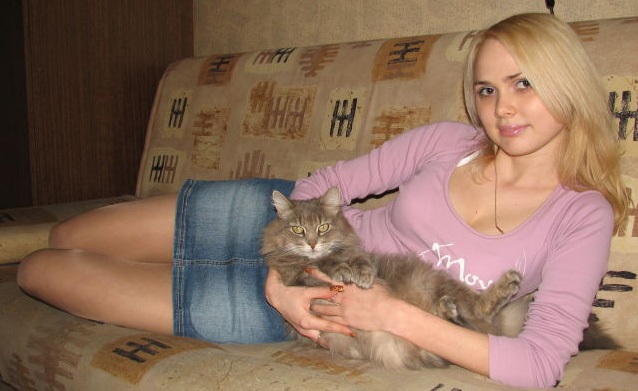 3_With_cat_001.jpg