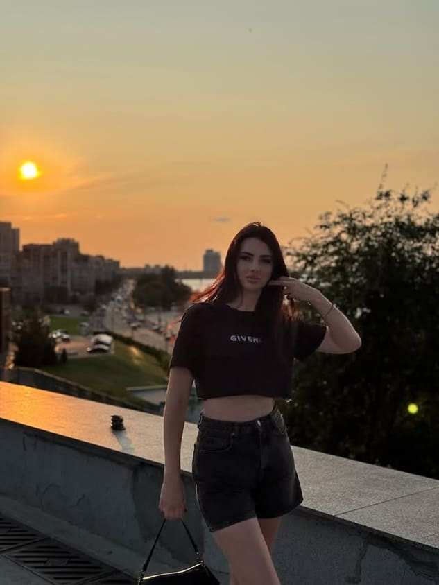 5b7bb9d2f3547091711906e7fbcc6a.jpg