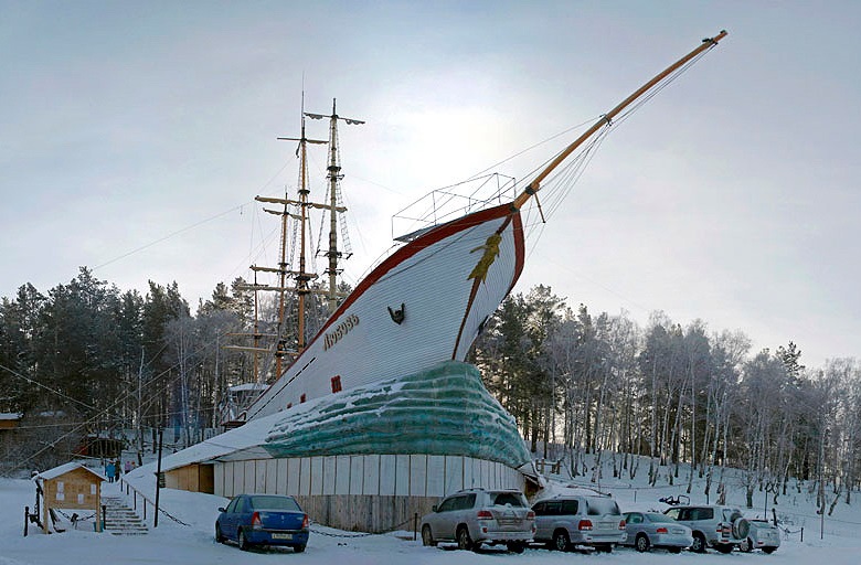 768_001.jpg