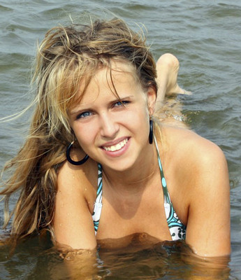 905893P5.jpg