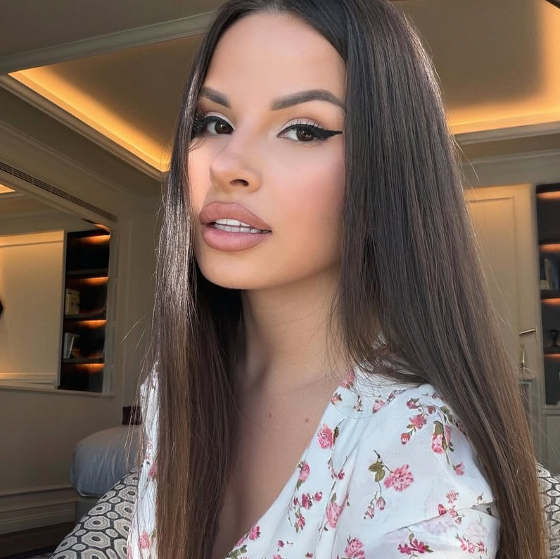 AlinaBurdina6.jpg