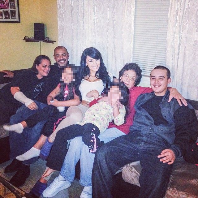 Happy_family.jpg