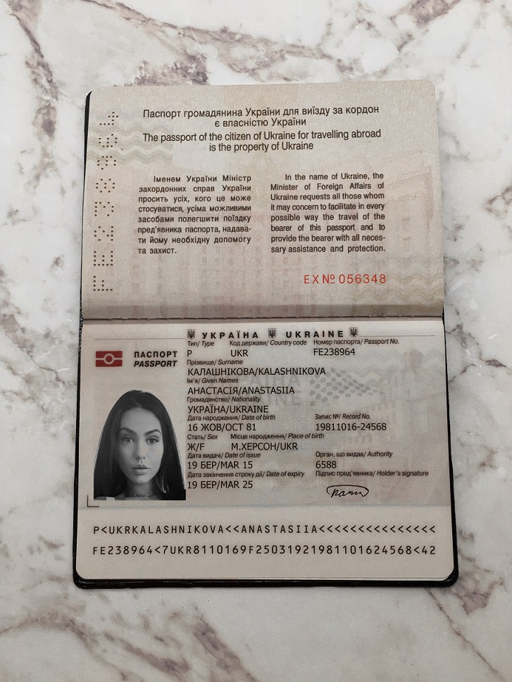 Passport_002.jpg