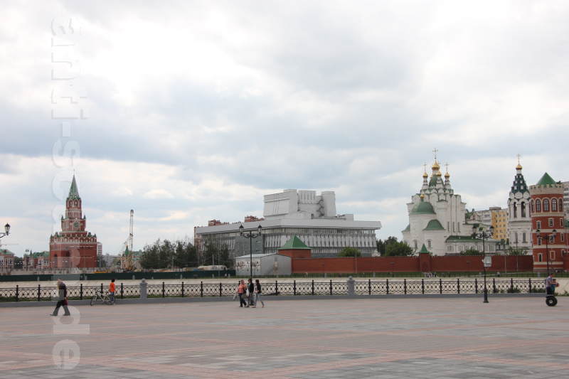 Yoshkar-Ola_-_Akademisches_Theater_001.JPG