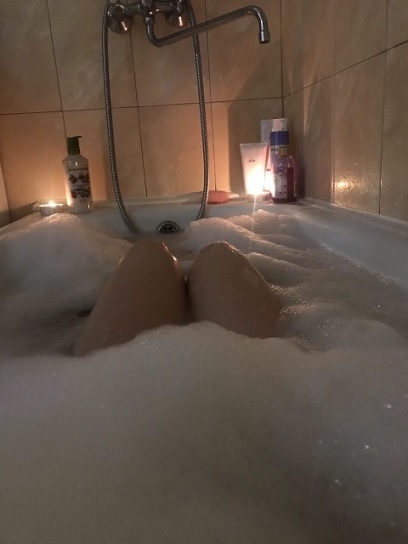 bath_by_candlelight_001.jpg