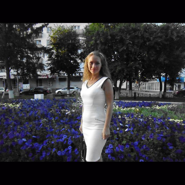 beautifuljuliaa34h.jpg