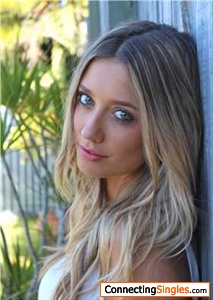 california_dating_2702297.jpg
