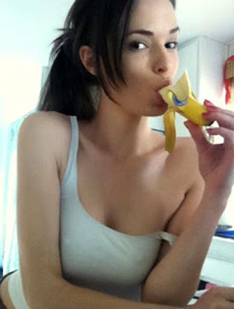 eating_banana.jpg
