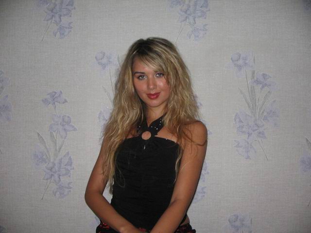 elena_schoell6oxle.jpg