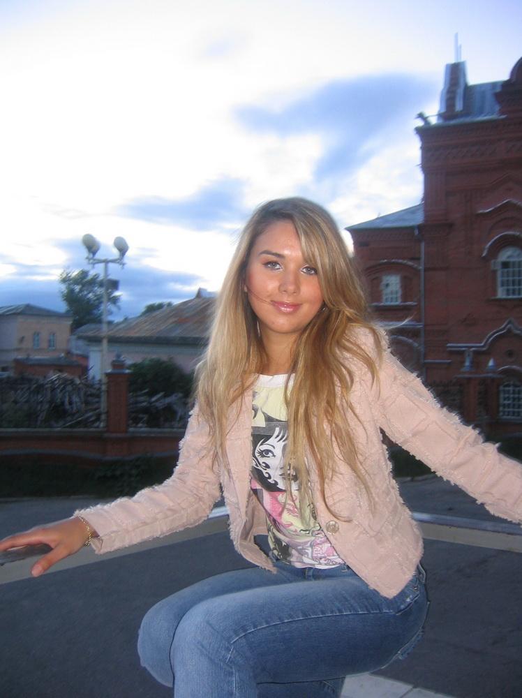 elena_schoell7uhve_001.jpg