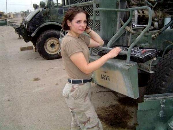 lady5.JPG