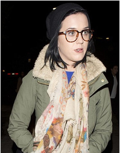 laura_saunders.jpg