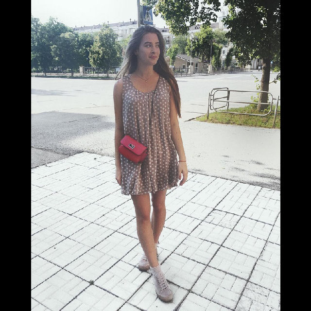 lovelysweetgirl1993a.jpg