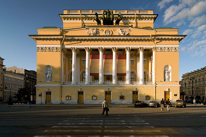 main-facade-of-the-alexandrinsky-theater-in-st-petersburg.jpg
