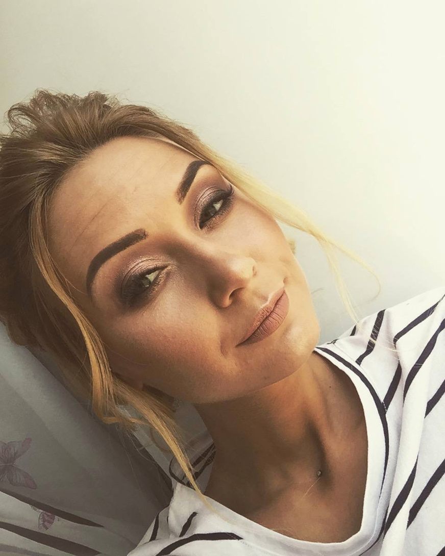 makeup2.JPG