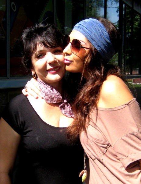 me_20and_20my_20mother.jpg