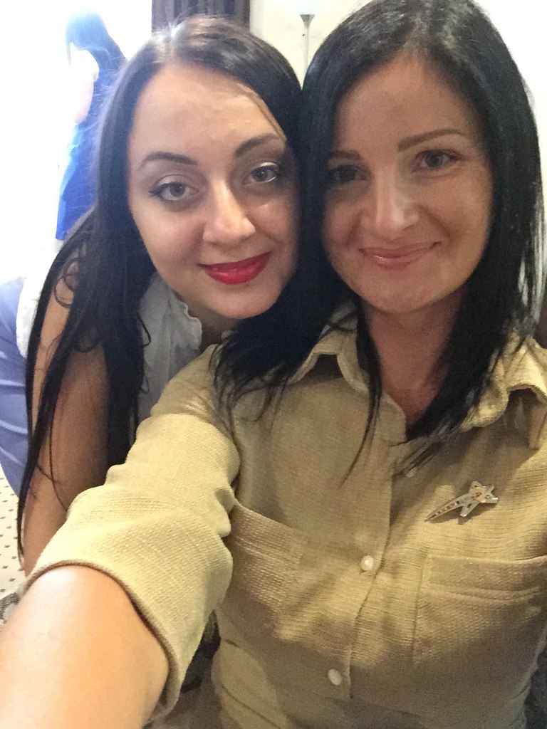 me_and_sister_001.jpg