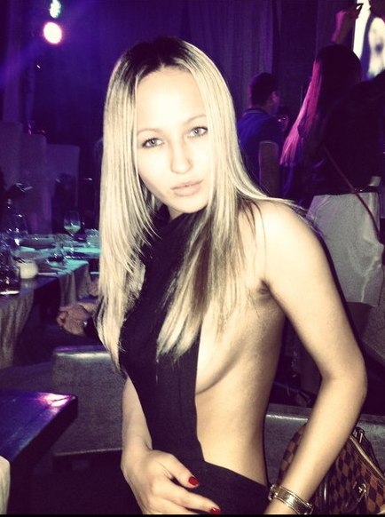 my_favorite_dress.jpg