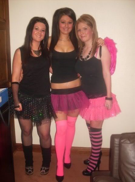 sandra_lizzy_and_chloe.jpg