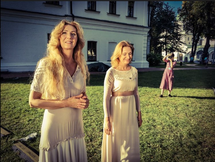 telnyuksister2019.jpg