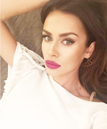 wine_lip_stick.jpg