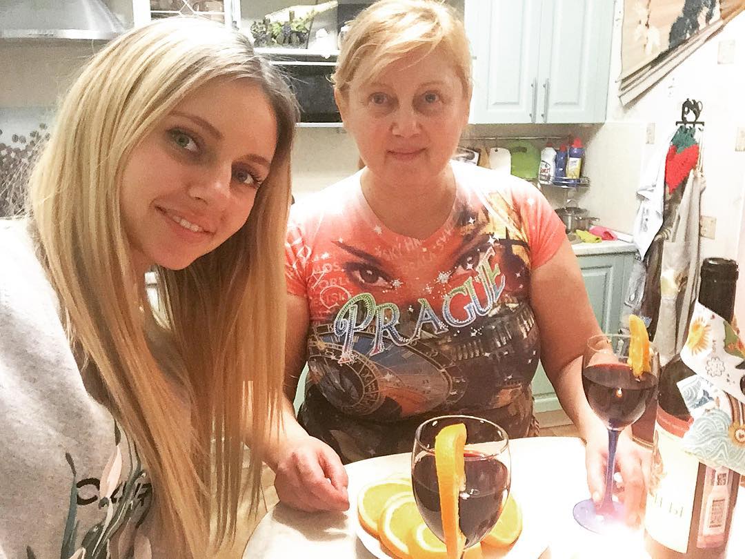 with_my_mom__relaz_after_working_day___.jpg